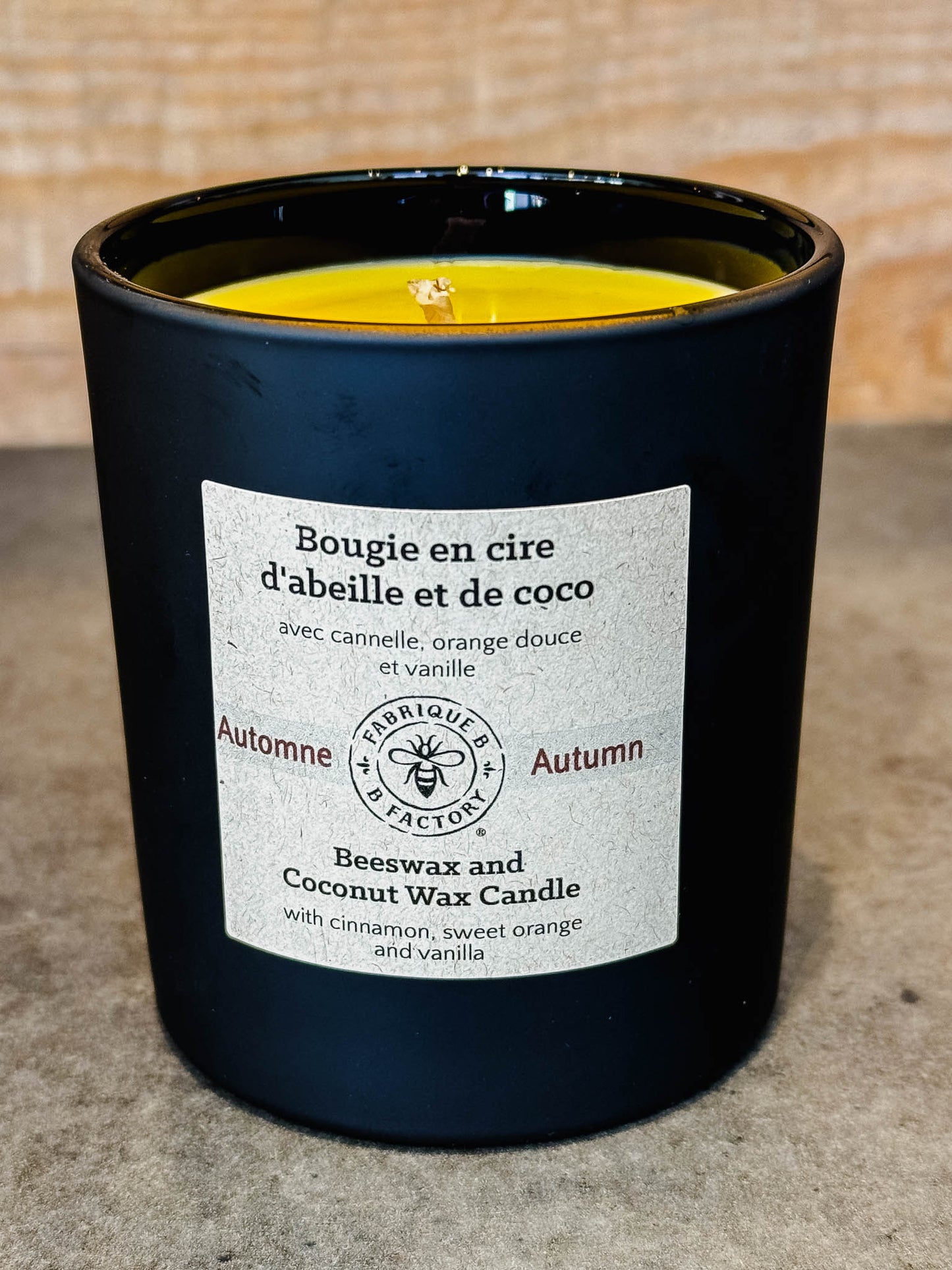 Bougies à la cire de noix de coco et à la cire d'abeille par B Factory