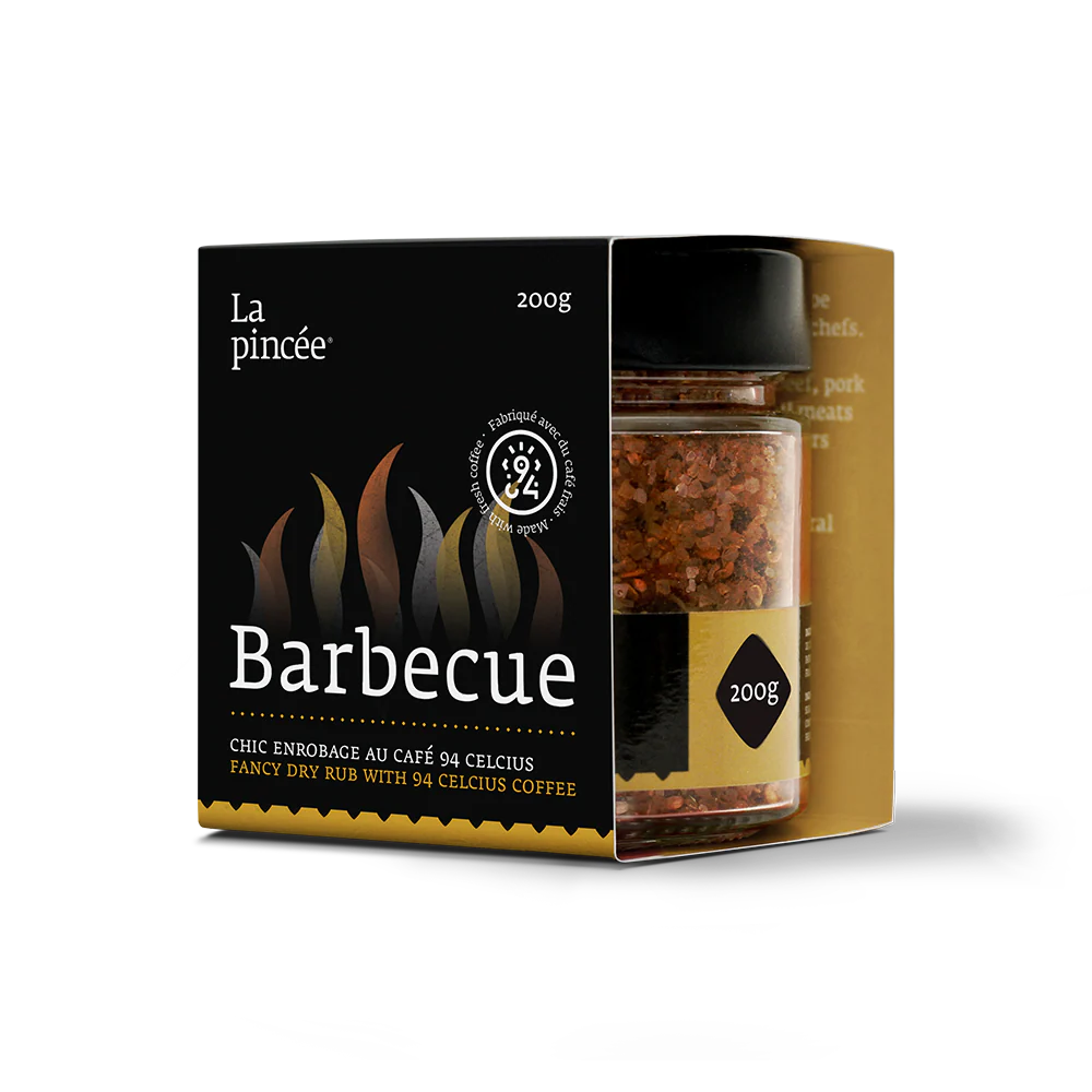 La pincée and Café 94 Celcius Barbecue spice jar with packaging on a white background